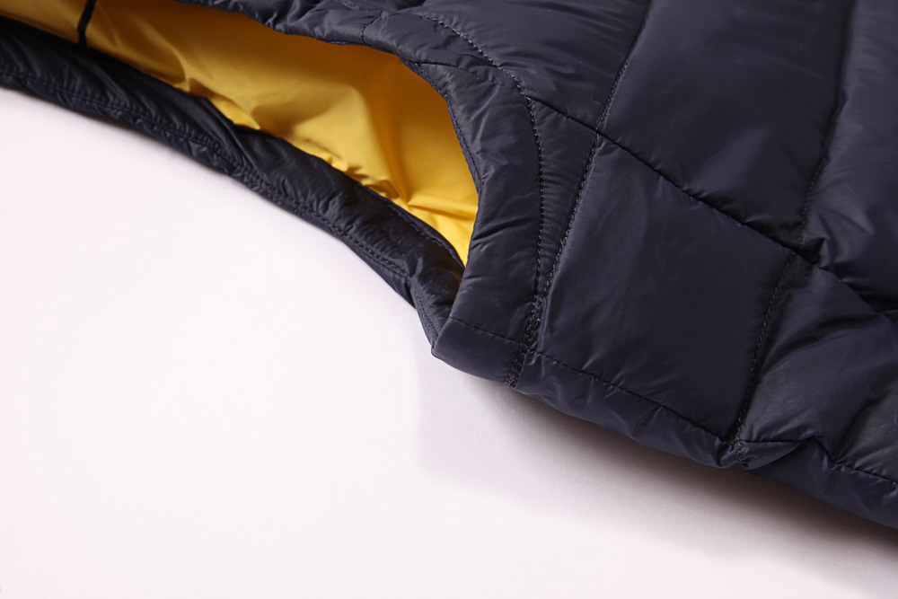 HT-EQ-MJ226-1款羽絨馬甲細節(jié)展示