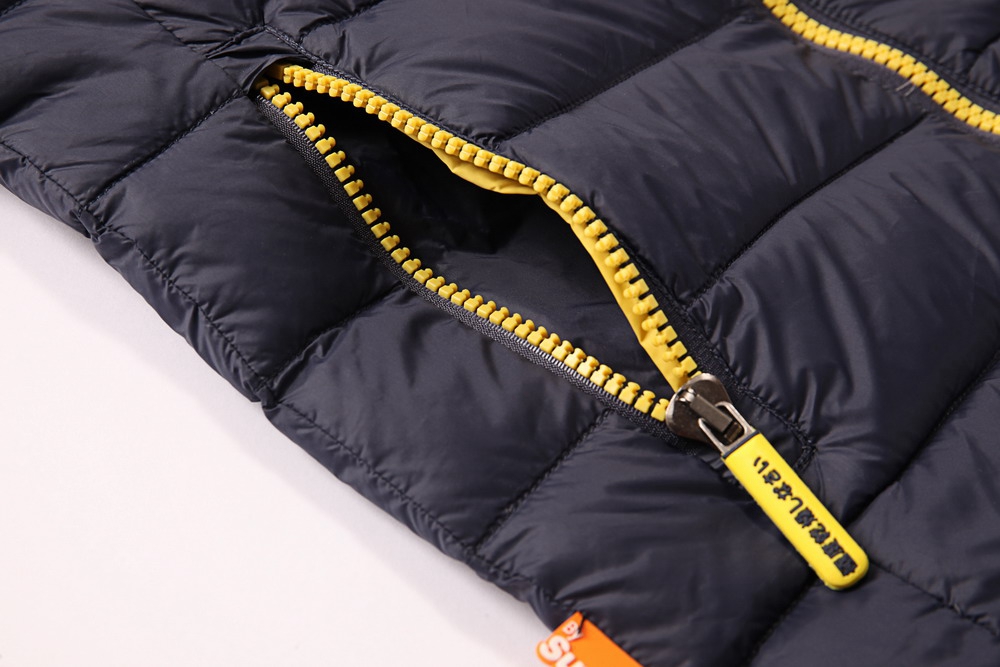 HT-EQ-MJ226-1款羽絨馬甲細節(jié)展示