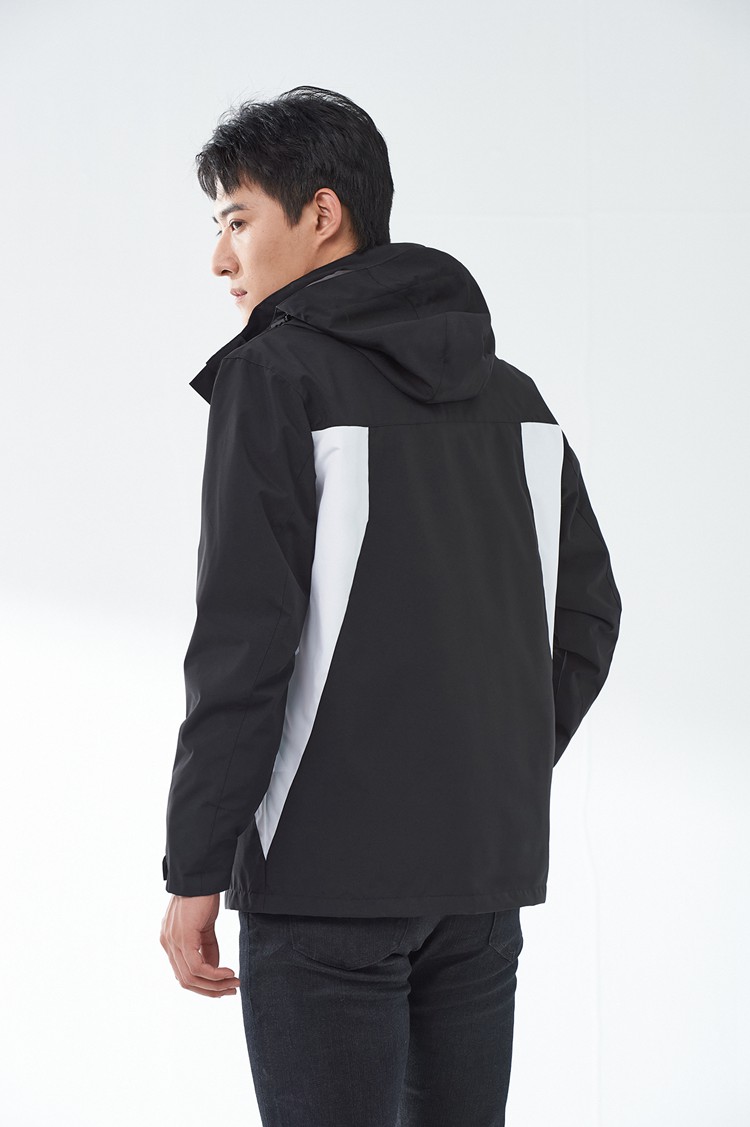 男款沖鋒衣定制模特展示背面 男款沖鋒衣定制模特展示背面